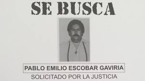 Sie war eine traditionelle familienfrau und hielt außereheliche angelegenheiten nicht für angemessen genug, um ihre ehe zu brechen. Arger Um Erfolgsserie Narcos Der Bruder Von Drogenbaron Escobar Klagt Gegen Netflix Archiv