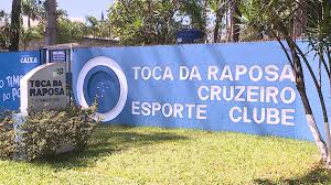 The club was founded on may 1, 1963. Em Meio A Atraso De Salarios No Cruzeiro Cozinheiros Da Toca Da Raposa I Cruzam Os Bracos Cruzeiro Ge