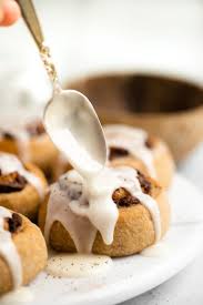 While rolls are baking, cream together the cream cheese and powdered sugar. Healthy Vegan Cinnamon Rolls No Butter The Vegan 8