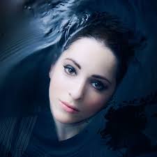 Meet Molly Crabapple, an Artist, Activist, Reporter, and Fire-Eater All in  One