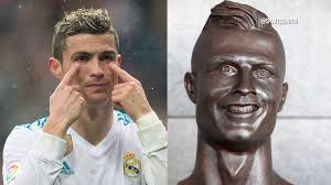 Cristiano ronaldo's statue joins a roster of unfortunate likenesses. The Infamous Cristiano Ronaldo Statue Got An Upgrade And The Locals Don T Like It