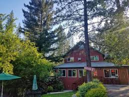 At big creek inn the emphasis is on comfort, relaxation, privacy and yosemite. Yosemite Riverside Inn Buck Meadows Aktualisierte Preise Fur 2021