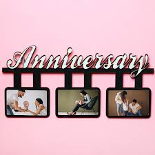 List of 8 nice and romantic anniversary gifts ranging from leather goods, electronics and more. Wedding Anniversary Gift For Husband Gift For Husband On Marriage Anniversary Floweraura