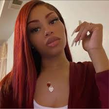 Shana Carson's Instagram, Twitter & Facebook