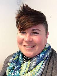 Robyn Fink's Instagram, Twitter & Facebook