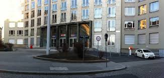 Gemeinsam mit ihren stellvertretern vertritt sie die interessen von rund 36.000 händlern und händlerinnen. 1030 Wien Wirtschaftskammer Rudolf Sallinger Platz Micky4 S Ampera Tagebuch