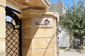 چرا هماهنگی تابلو ساختمان با نمای بیرونی اهمیت دارد؟