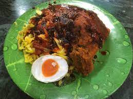 As its name suggests, this place is very famous with none other than the nasi lemak which was originated from kedah. Paktarm On Twitter Malam Ini Makan Malam Nasi Lemak Royale Kota Warisan Sepang Yang Dekat Pun Tidak Pernah Cuba Nasi Lemak Royale Anak Bukit Alor Setar Rasa Munasabah