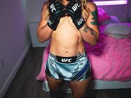 UFC fighter twerks in Octagon then makes racy adult content free to  celebrate win - Daily Star