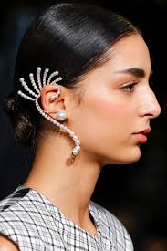 9 Fall Jewelry Trends You Can Start Wearing Now