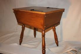 Ethan Allen Baumritter Colonial Furniture Endtable Green Padded Maple Furniture Ethan Allen Furniture Colonial Furniture