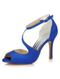 Choisir des chaussures pour un mariage ou pour tout autre événement peut s'avérer difficile, surtout lorsque l'on. Epingle Sur Chaussures