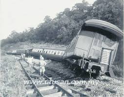 Tujuannya adalah untuk mempercepatkan pengangkutan bijih landasan keretapi pertama dibina di negara kita adalah dari taiping ke port weld.di selangor, frank swenttenham membina sebuah landasan kereta api. Nostalgia Kepala Kereta Api Blog Jalan Raya Malaysia Facebook