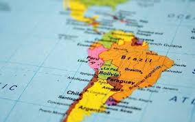 A américa latina é uma porção do continente americano localizada entre o rio grande (fronteira entre os estados unidos e o méxico) e a terra do fogo (conjunto de ilhas situado no extremo sul. A Origem Do Nome America Latina Folha Unica
