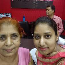 Chitra Sharma at Lakhani Vardhan Budget Shop, New Industrial Township 2,