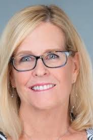 Laura Klement's Instagram, Twitter & Facebook