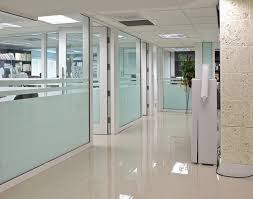 Sekat acrylic sekat meja partisi teller kasir kantor corona customrp1.000: Jasa Pembuat Partisi Penyekat Ruangan Minimalis 0813 5896 3216