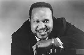 Tina Vandemark's Instagram, Twitter & Facebook