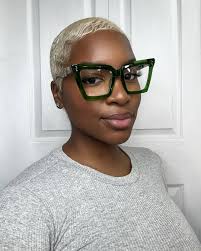 Choose your type of glam! (📸@malibudarby) Carmine vooglam.com/goods?id=193  Vaeda vooglam.com/goods?id=8701 Eduardo vooglam.com/goods?id=6609 #Vooglam  #eyewearfashion #glassesgirl #prescription #fashionista