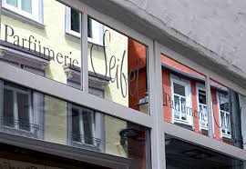Neben öffnungszeiten, adresse und telefonnummer, bieten wir auch eine route zum geschäft und erleichtern euch so den weg zur nächsten filiale. Parfumerie Seibel Altstadt Wetzlar E V