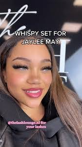 Michelle Ras's Instagram, Twitter & Facebook