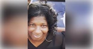 Demi Curtis's Instagram, Twitter & Facebook