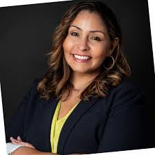 Carmen Whitfield's Instagram, Twitter & Facebook