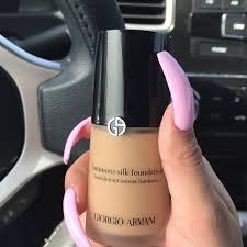 The luminous silk range embodies giorgio armani's philosophy of enhancing natural beauty. Giorgio Armani Luminous Silk Foundation Shade 5 75 Off 51 Www Adacal Com Tr