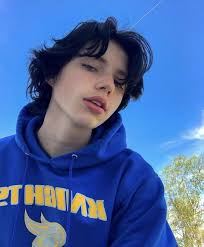 Aidan Bowen (@atomicteen2.0)