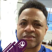 So last night was AMAZING! 🤩 I got to share the stage with one of my  all-time favorite male vocalists, Howard Hewett and I literally shared my  favorite Shalamar song with him