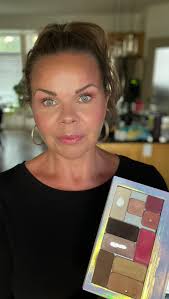 Do pink shades belong in fall makeup?