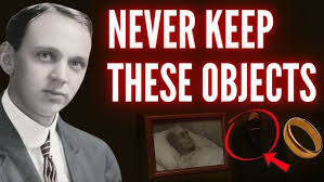 Mincový gramomfón z obdobia prvej svetovej vojny.I've got my habits