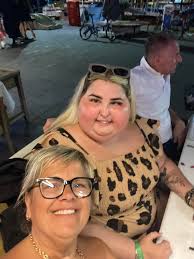 Well we all had a fantastic time away in Turkey, I am so pleased we didn't  listen to Ella's oncologist and not go. The warm weather did Ella the world  of good
