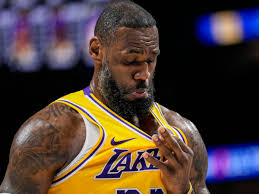 La impactante foto que muestra cómo tiene los dedos del pie LeBron James  tras 20 años en la NBA