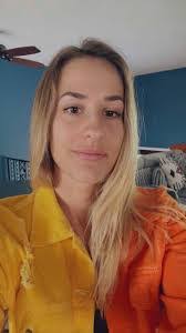 Kimberly Mooneyham's Instagram, Twitter & Facebook