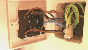 This article describes how mains powered extractor fans of the type often found in bathrooms and shower rooms can be wired. Replacement Fan Isolator Switch Wiring Issue Diynot Forums