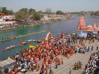 Bathing ghats located along Shipra River - Hindu Janajagruti Samiti