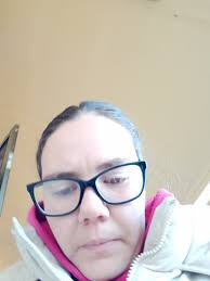 Friends please add this link and let me know if it works. I got it from a  house mate and it doesn't seem to add friends well. This is her profile.  https://crowdstar.page.link/6y2j |