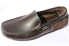 Très légère et d'un style classique bien affirmé, chaussures en cuir marron, seront votre compagne de tous les jours. Chaussure Homme Mocassin Cuir Marron