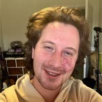 800+ 'Leslie' profiles