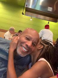 𝗧𝗛𝗘 𝗣𝙇𝘼𝗖𝗘 𝗧𝗢 𝗕𝗘. USC freshman Jahkeem Stewart has been putting  work in with future HOFer Aaron Donald 💪