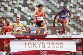 【8月24日 afp】第15回世界陸上北京大会（15th iaaf world championships in athletics beijing）は24日、男子3000メートル障害決勝が行われ、エゼキエル・ケンボイ（ezekiel kemboi）が4連覇を飾った。 第15回世界陸上北京大会、男子3000メートル障害決勝。 Hwgge4fr4vhmmm