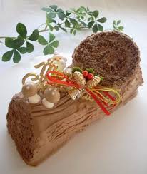 Buche De Noel For Christmas Recipe By Cookpad Japan Recipe Buche De Noel Easy Recipes For Beginners Christmas Desserts