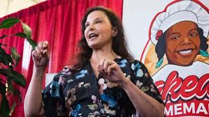 Get the latest ashley judd news, articles, videos and photos on page six. Ashley Judd Stumps For Elizabeth Warren In Memphis