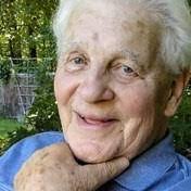 Donna Duerr's Instagram, Twitter & Facebook