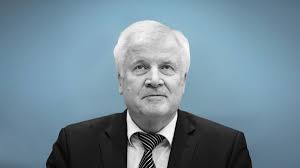 Bundesinnenminister horst seehofer wurde positiv auf das coronavirus getestet. Csu Horst Seehofer