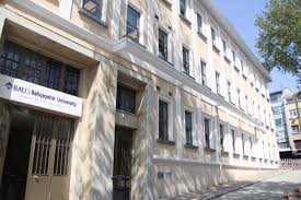 Jun 04, 2021 · bahçeşehir üniversitesi rektörlüğü 96 öğretim üyesi alacağını duyurdu. Hazirlik Okulu Besiktas Guney Kampus Bau Bahcesehir Universitesi