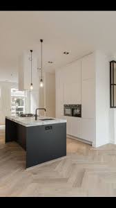 Contre Exemple Cote Ilot En 2020 Remodelage Petite Cuisine Cuisine Moderne Design De Cuisine Moderne