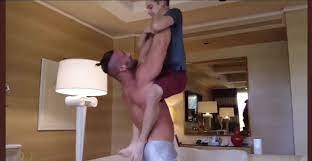 Throat lift - video 2 - ThisVid.com на русском
