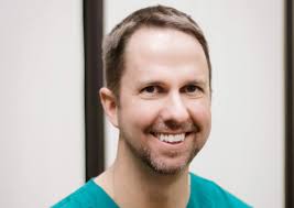 Thomas Ocheltree's Instagram, Twitter & Facebook